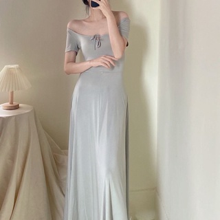 Váy nửa tay cổ chữ v hẹp