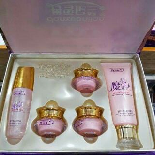 Set bo hoang cung hong