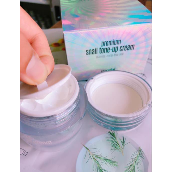 Kem Dưỡng Trắng Da Nâng Tông Goodal Premium Snail Tone Up Cream 50ml