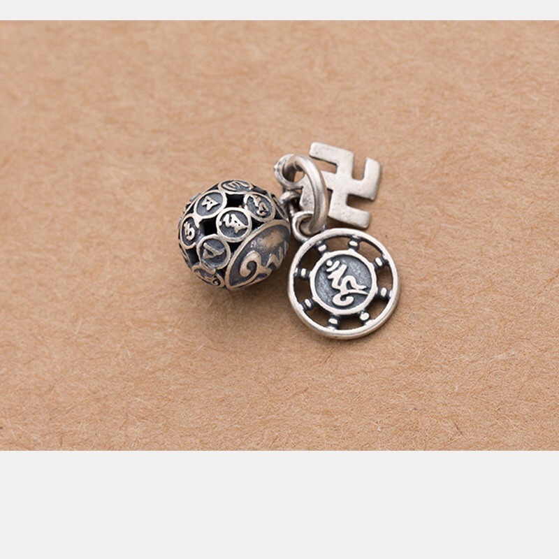 Charm bạc tròn treo lục tự - chữ vạn - MH657