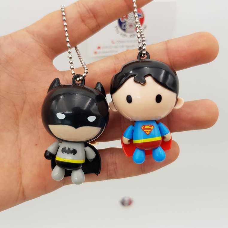 Móc khóa Người Dơi vs Superman Chibi