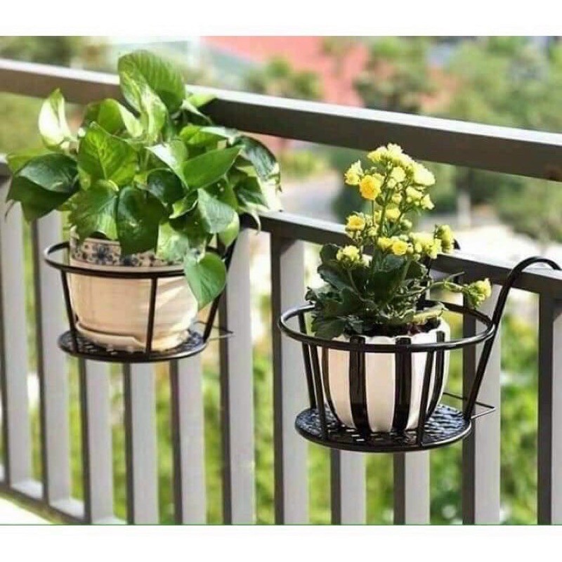 Giá treo chậu hoa ban công{sắt rỗng phun sơn tĩnh điện, nhẹ mà vẫn chắc chắn với tải trọng lên tới 15kg}
