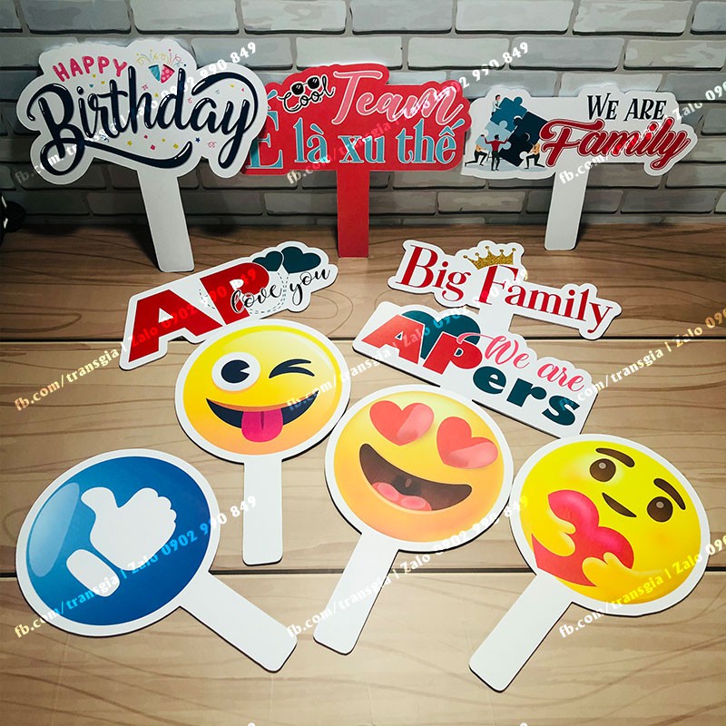 Hashtag cầm tay thiết kế theo yêu cầu