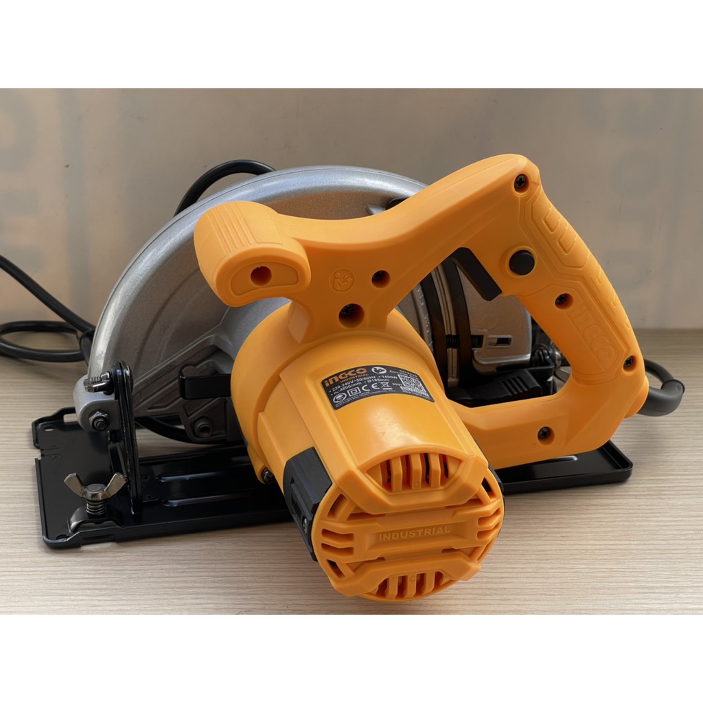 MÁY CƯA ĐĨA INGCO 1400W - 185M CS18538