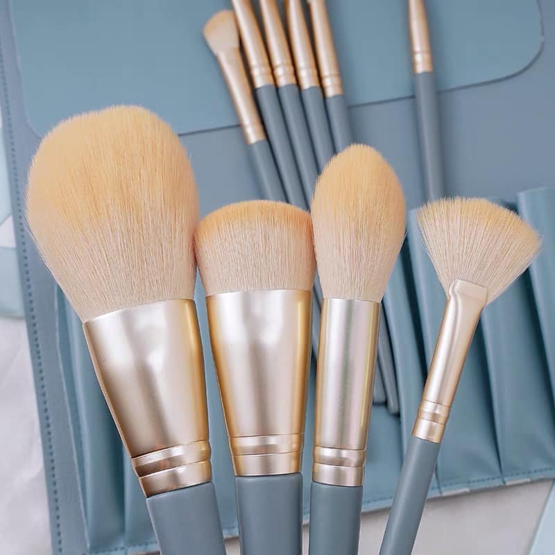 Bộ cọ cá nhân Băng giá được săn đón nhất tại Tina Lê Make Up, cọ mềm mịn, chắc chắn, không rụng lông