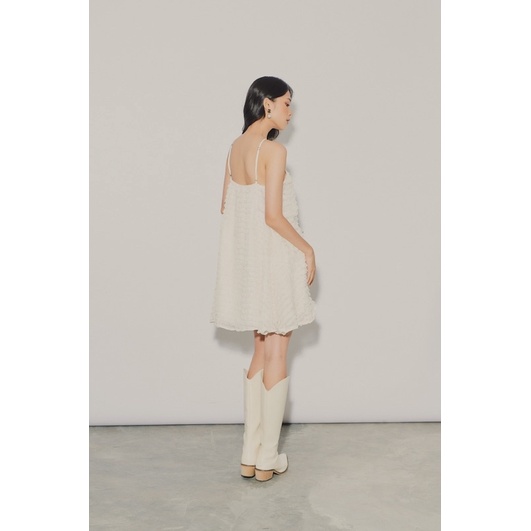 WHITELAZZ | Đầm yếm dáng xoè màu cream Sara Dress