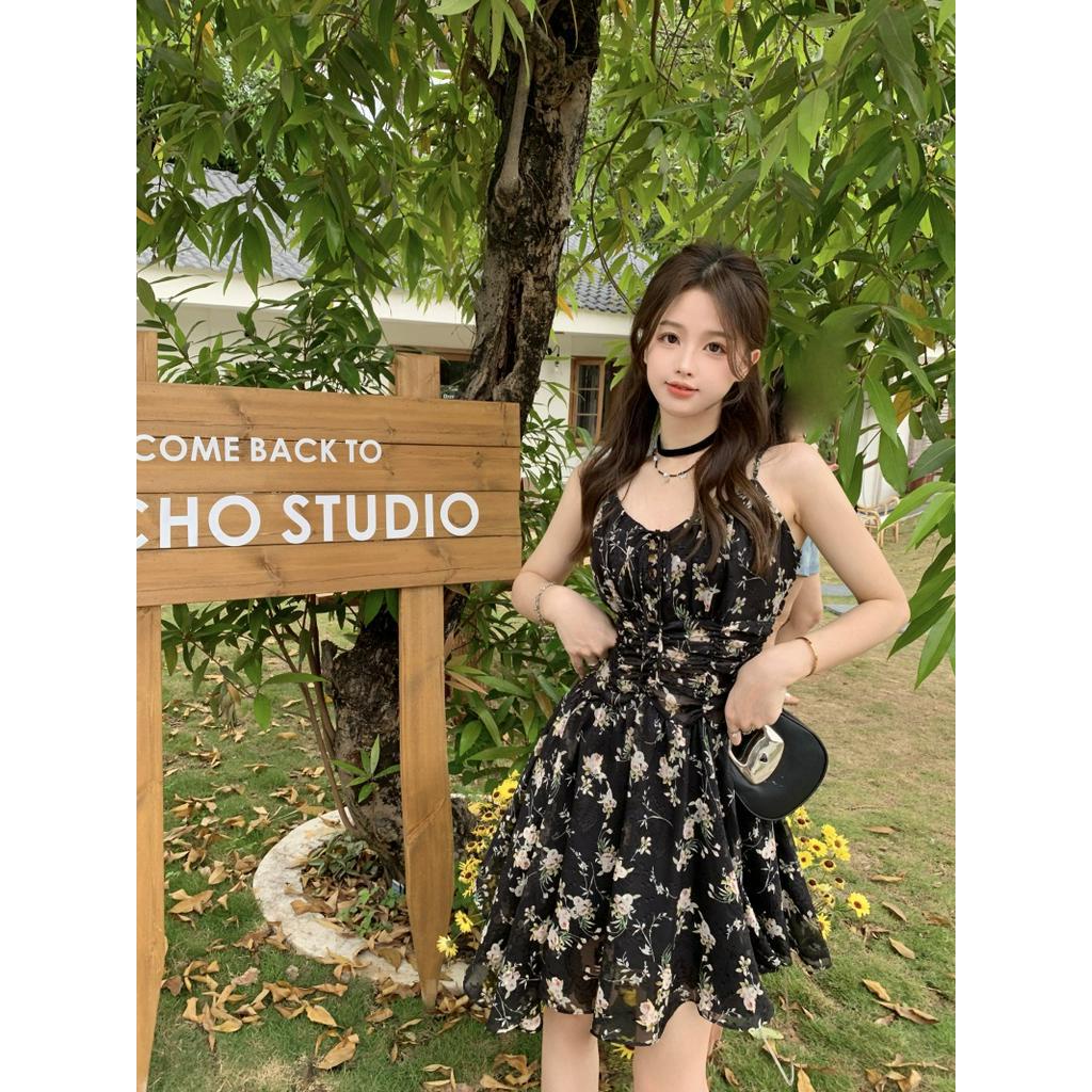Đầm Hai Dây Cổ Chữ V Phối Bèo Họa Tiết Hoa Thiết Kế Không Đồng Đều Xinh Xắn