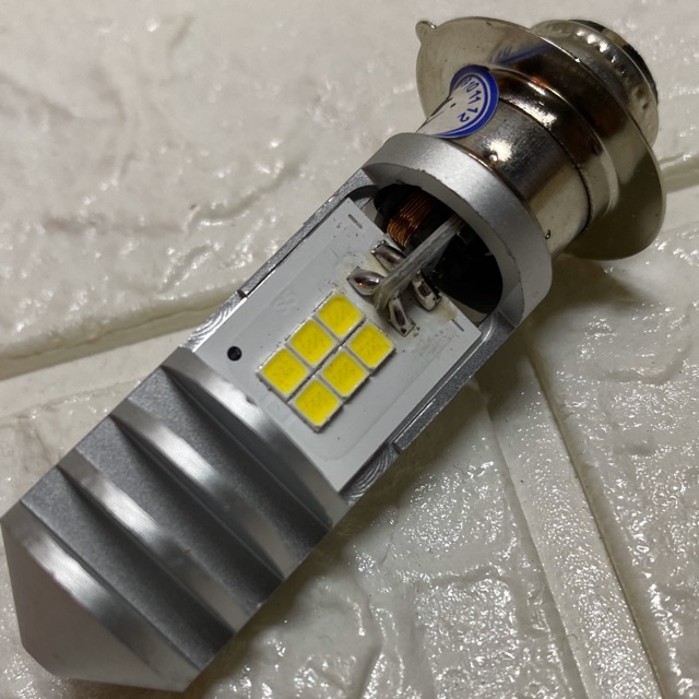đèn led chân M5 cho xe máy đời cũ ( clip tự quay bằng choá dream )