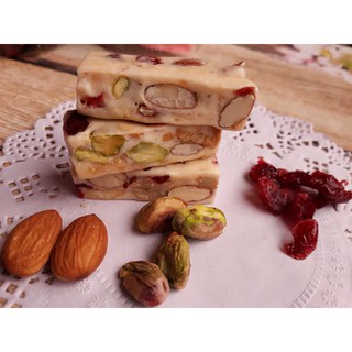Kẹo sữa hạt Nougat