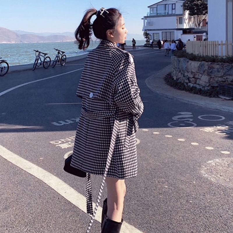 Áo khoác IELGY họa tiết răng sói trắng đen cá tính cho nữ