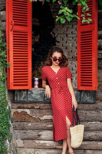 ĐẦM CHẤM BI ĐỎ CỎ V CỘT EO XÒE NGẮN TAY | BigBuy360 - bigbuy360.vn