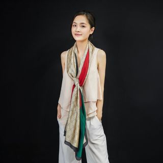Khăn choàng rộng đi biển