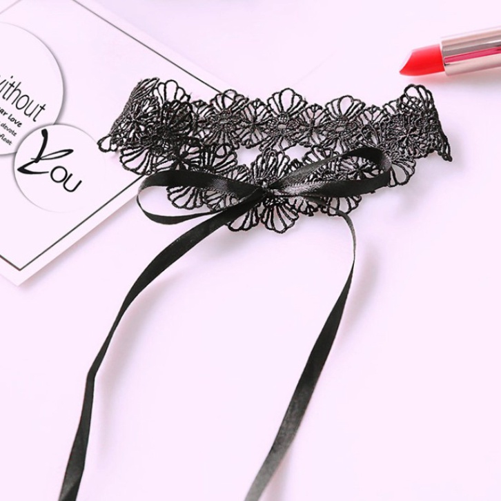 Vòng cổ choker phối ren cá tính tăng phần gợi cảm giữ ấm cổ vào mùa lạnh.N6