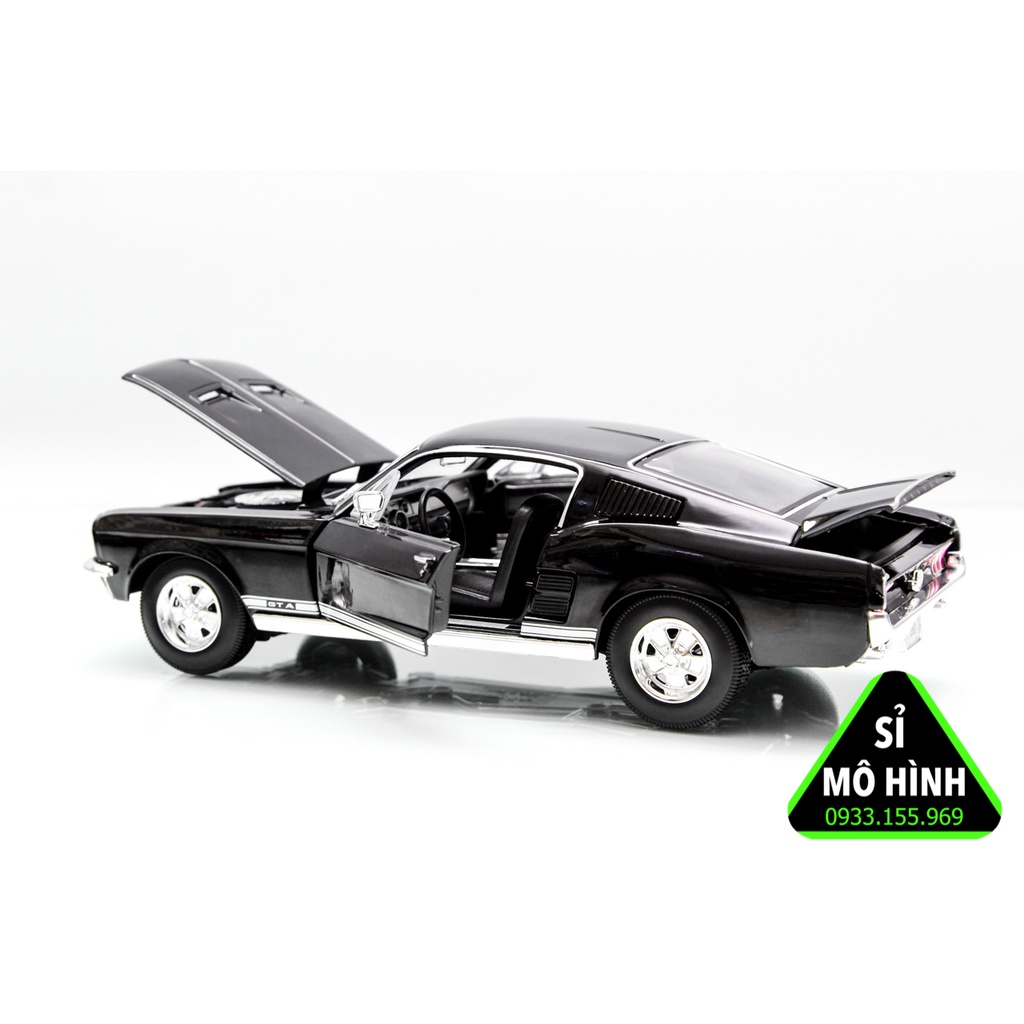 Mô hình xe Ford Mustang GT Classic Maisto 1:18