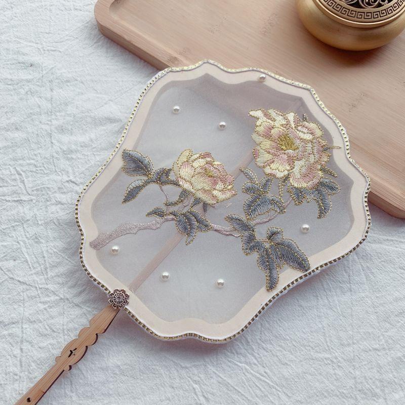 Quạt Tròn Có Tay Cầm Dài Thêu Họa Tiết Phong Cách Cổ Điển Dùng Làm Phụ Kiện Chụp Ảnh