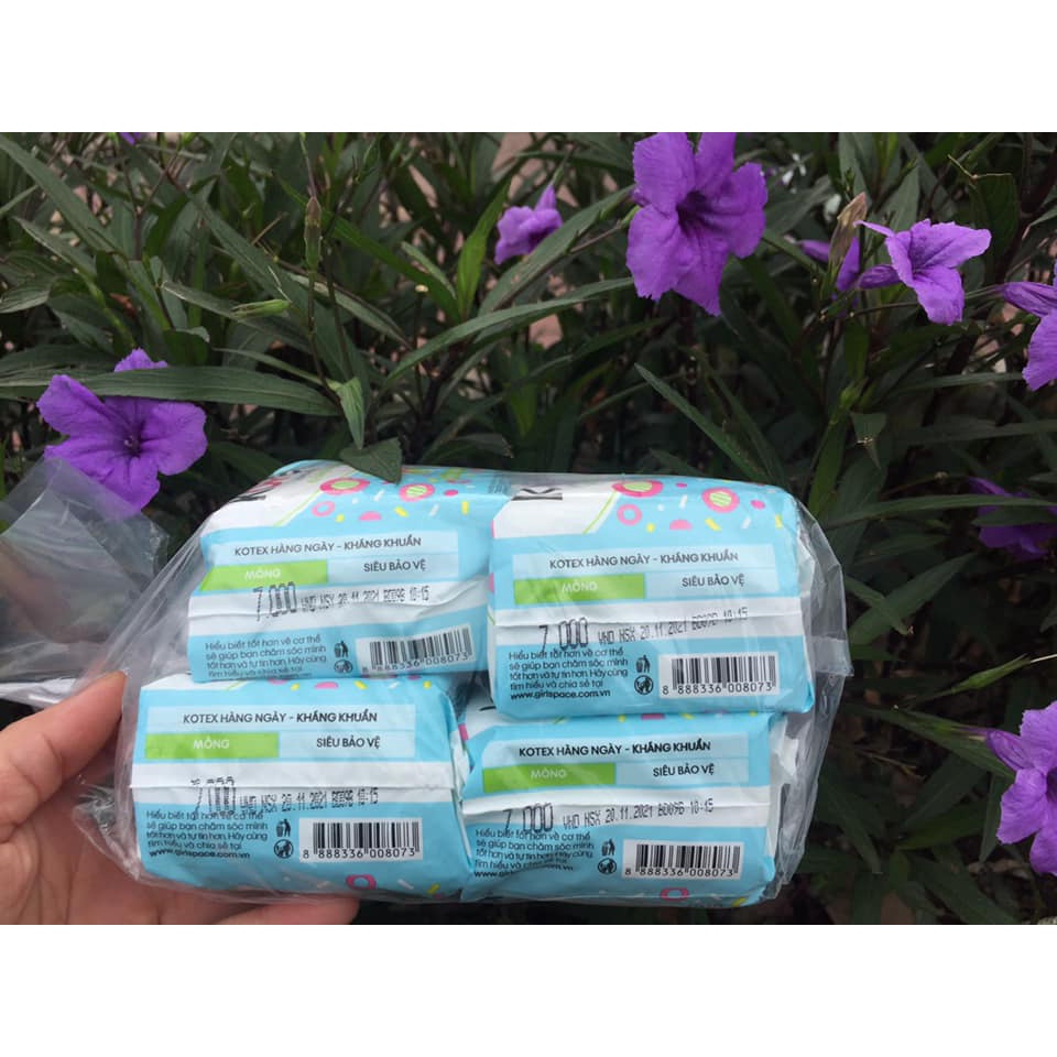 1 lốc KOTEX hàng ngày kháng khuẩn siêu bảo vệ - 8 gói - 64 miếng