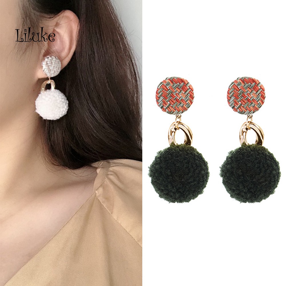 Đôi Khuyên Tai HìNh Quả Pompom Dễ Thương ThờI Trang Cho Nữ