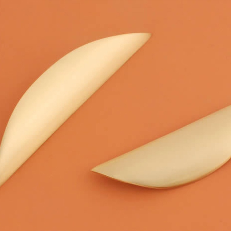 1 Tay Nắm Cửa Tủ Bằng Đồng Thau Hình Bán Nguyệt