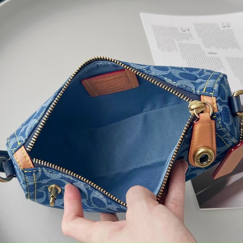 TÚI COACH SWINGER DENIM