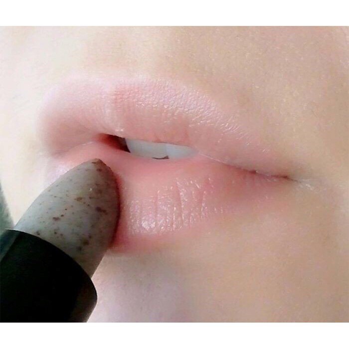 Son tẩy tế bào chết môi hạt cà phê Lipstick