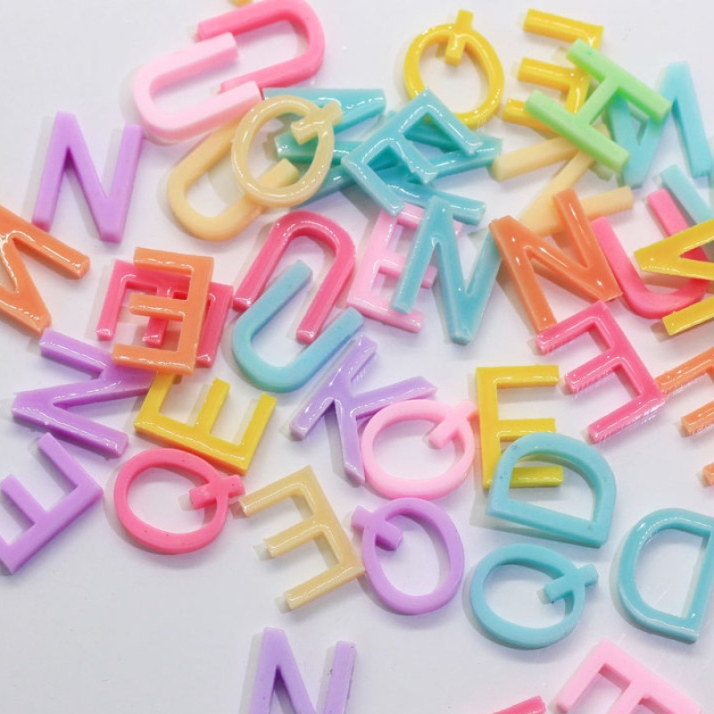 Set 30 Phụ Kiện Chữ Cái Bằng Nhựa Màu Sắc Ngẫu Nhiên Dùng Để Dạy Học Cho Bé