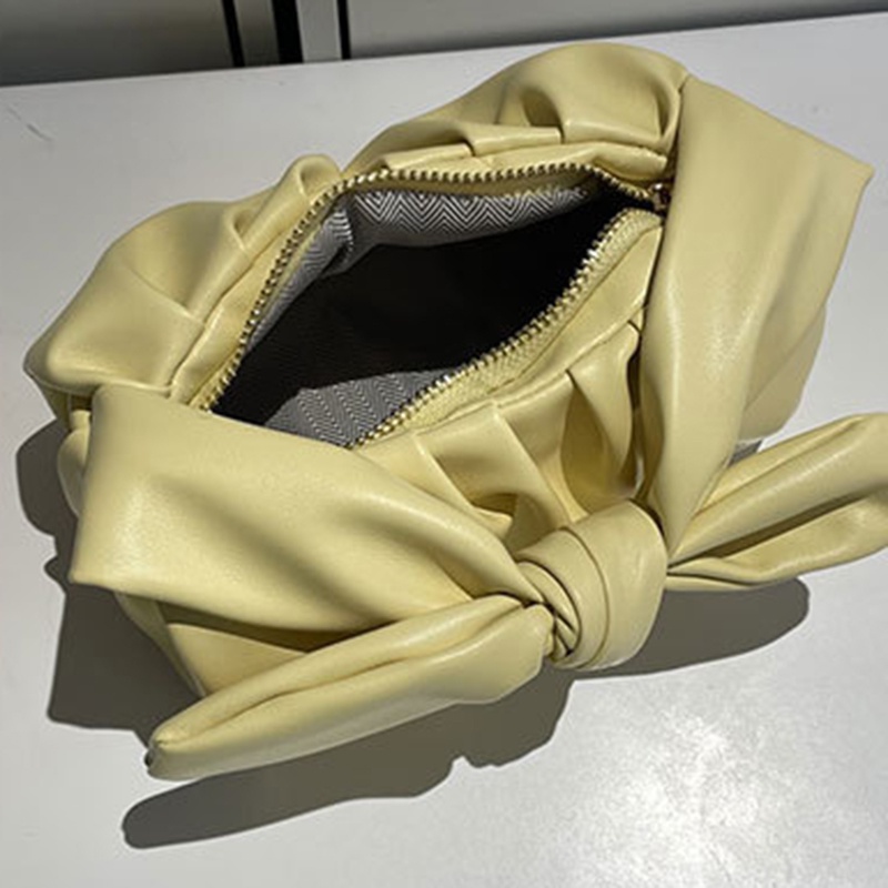 Túi Đeo Chéo Hình Đám Mây Phối Dây Xích Thời Trang Cho Nữ