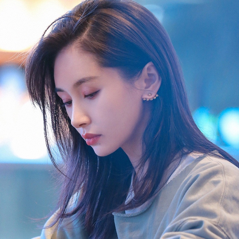 Khuyên Tai Màu Vàng Đính Hạt Đậu Vàng Phong Cách Gothic Hàn Quốc Thời Trang Cho Nữ Đi Tiệc