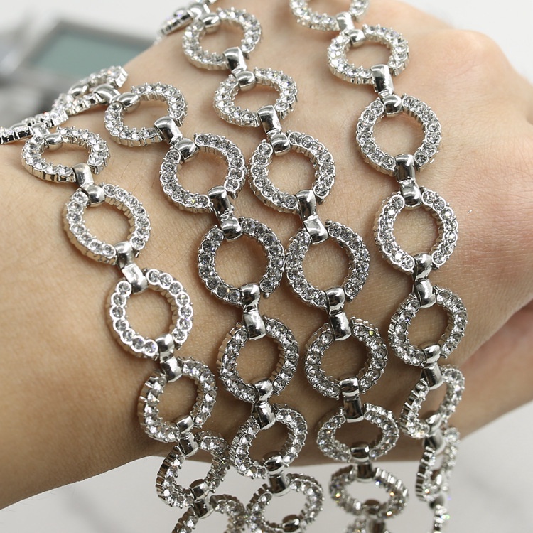 1808899     Dây Xích Hợp Kim Nhôm Đính Đá Chất Lượng Cao