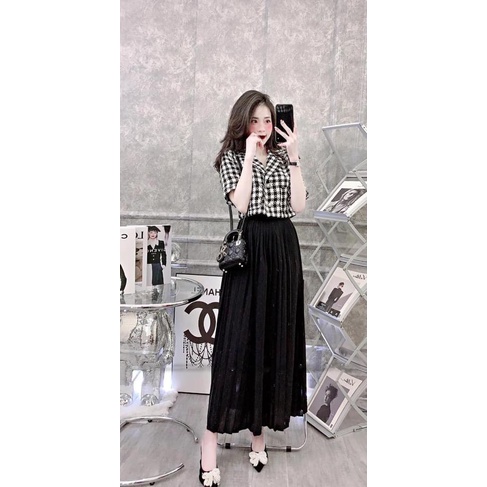 Set vest kẻ chân váy xếp li dáng dài LT973