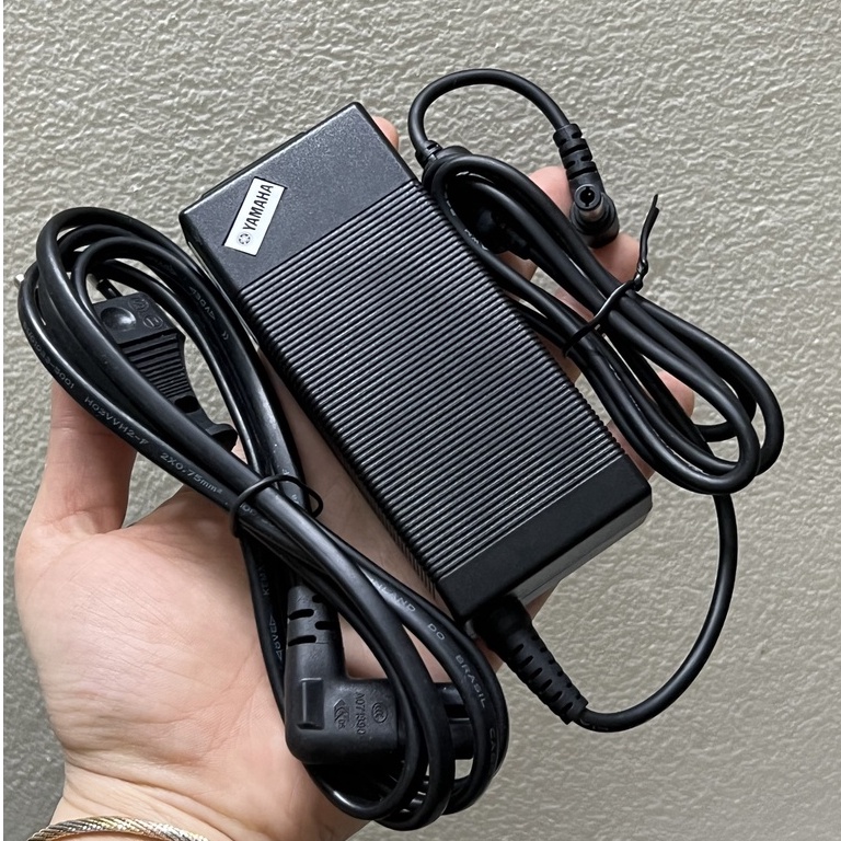Bộ nguồn đàn Yamaha 16V-2.4A Model PA-301 chính hãng