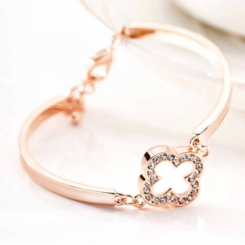 Vòng tay nữ mặt cỏ 4 lá lắc tay nữ đính đá pha lê lấp lanh xinh xắn phong cách hàn quốc | BigBuy360 - bigbuy360.vn