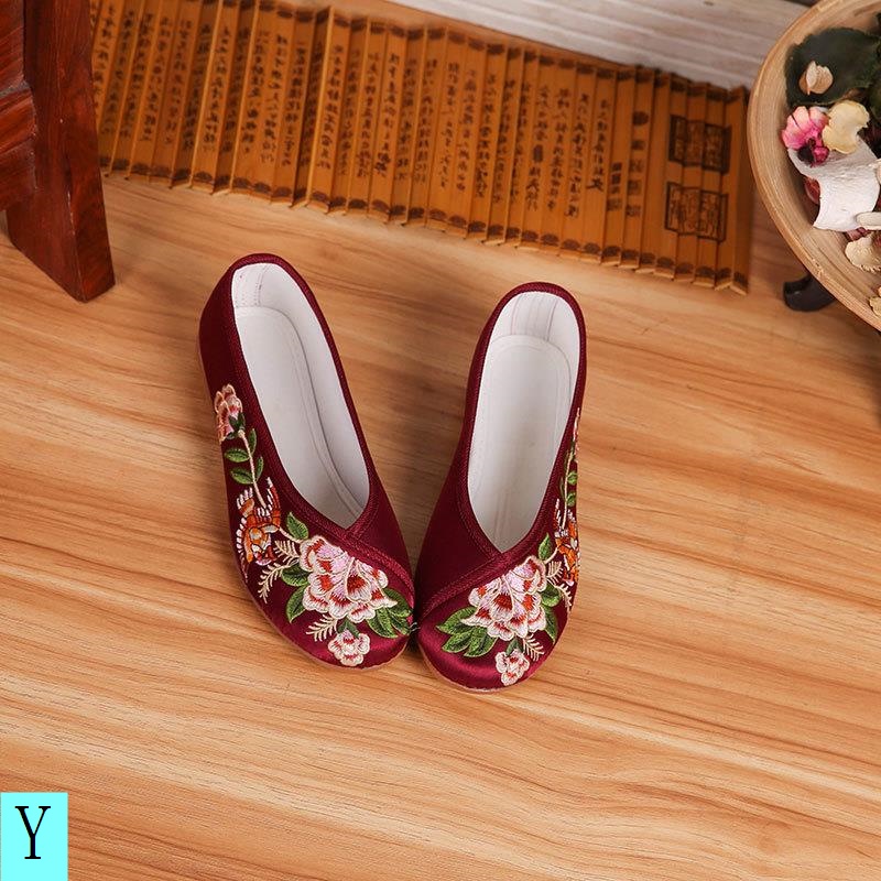 Giày Búp Bê Đế Bằng Mũi Vuông Thêu Họa Tiết Hoa Phong Cách Dân Tộc Bắc Kinh Cổ Điển Mới Cho Nữ