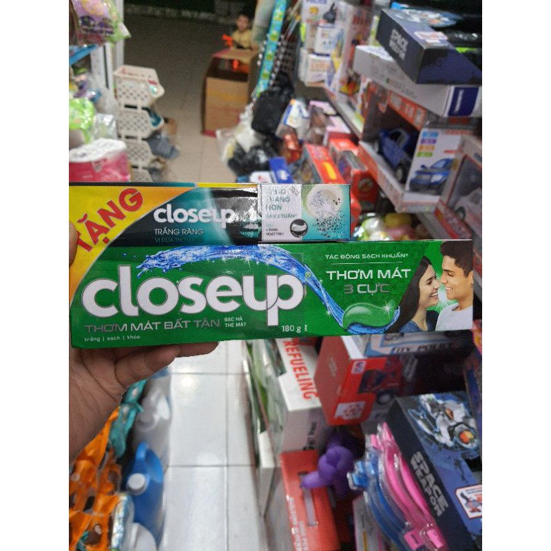 [ tặng kèm KDR close up dừa 30gr] Kem đánh răng close up 180gr