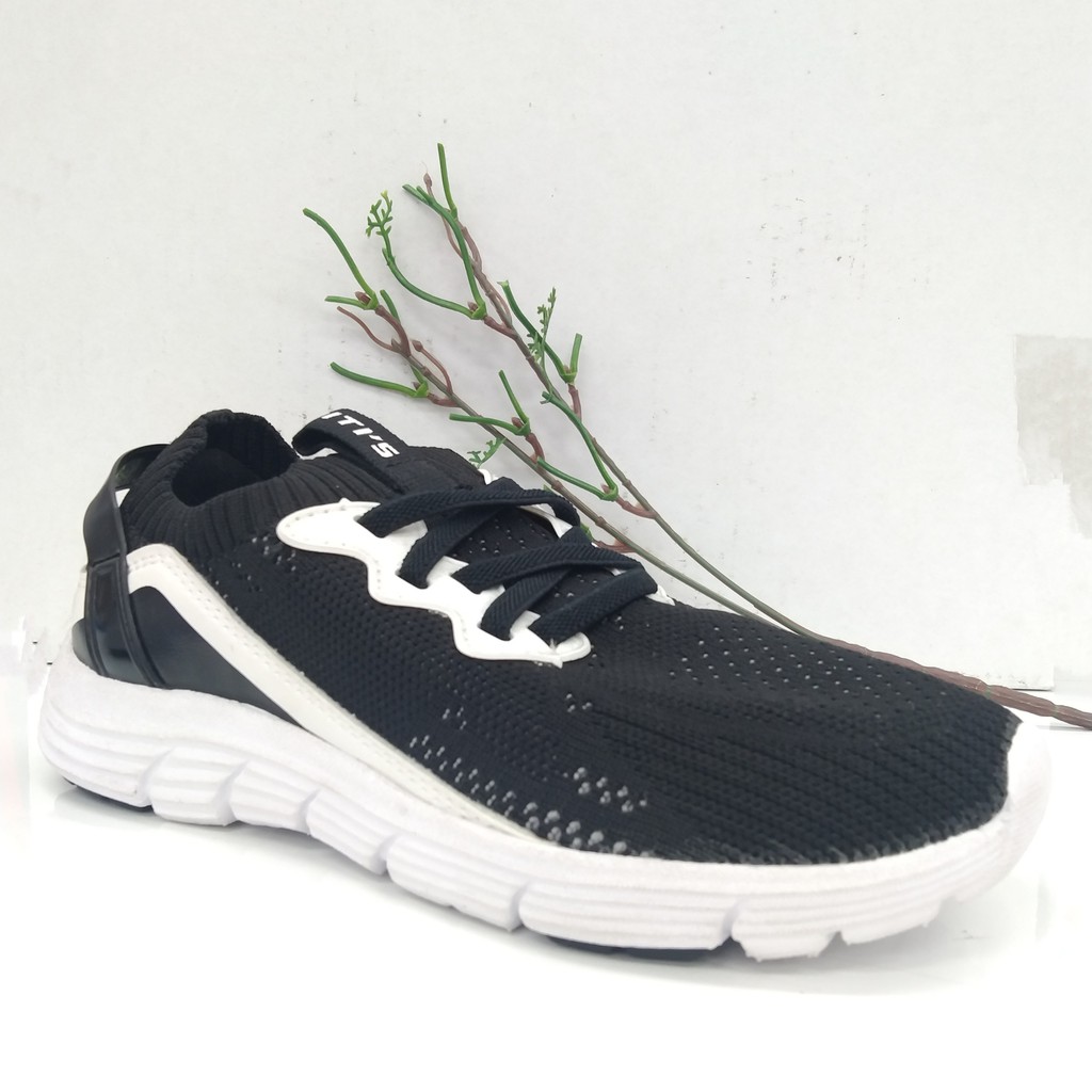 GIÀY THỂ THAO BÉ GÁI THỜI TRANG HÌNH BƯỚM DSG003300