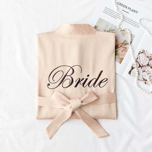 [có sẵn] áo choàng ngủ - có thêu chữ BRIDE dành cho cô dâu (hàng cao cấp, thêu sắc nét) | BigBuy360 - bigbuy360.vn