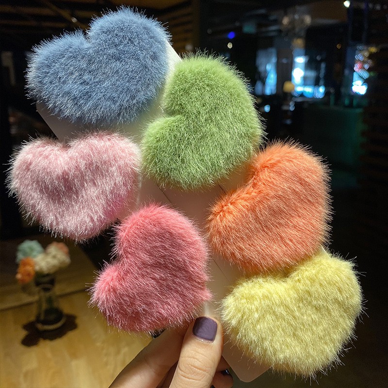 Kẹp tóc phối lông nhung thiết kế xinh xắn cho bé gái