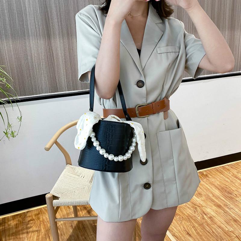 Túi đeo chéo IELGY phối ngọc trai thời trang cho nữ