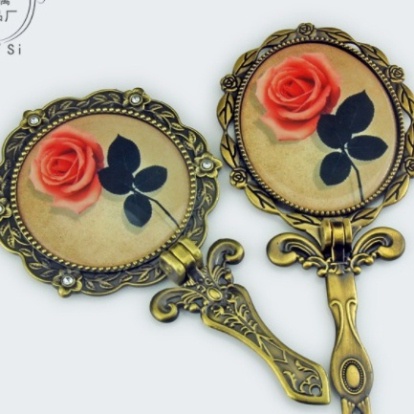 (CỔ ĐIỂN_SANG TRỌNG) GƯƠNG NHỎ CẦM TAY bỏ túi mang đi. phụ kiện chụp ảnh trang sức sang trọng