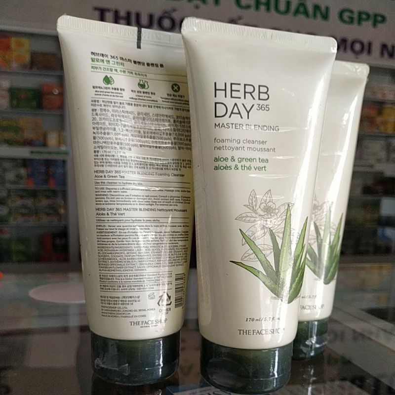 Sữa rửa mặt dưỡng da tẩy trang Herb Day 365 nha đam lô hội chăm sóc bảo vệ da mụn thâm nám