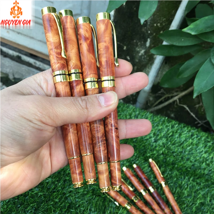 Bút ký tên cao cấp gỗ nu Huyết Long thơm mát mang lại may mắn cho người sở hữu