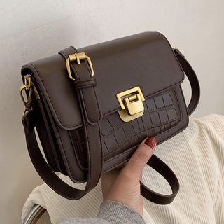 This year, high-quality small bags are popular, summer 2021, the new style of foreign style, autumn and winter, vintage, one-shoulder oblique bags are all available.