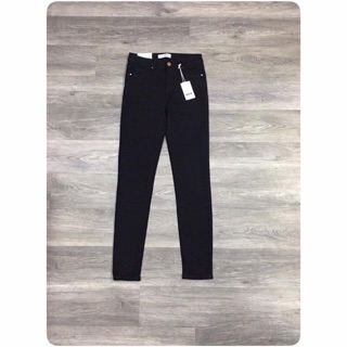 Quần skinny