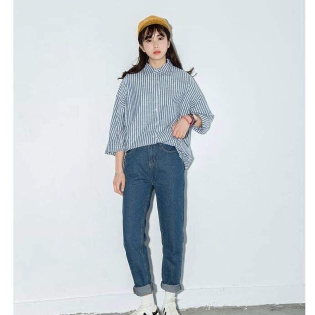 Áo sơ mi và quần jean