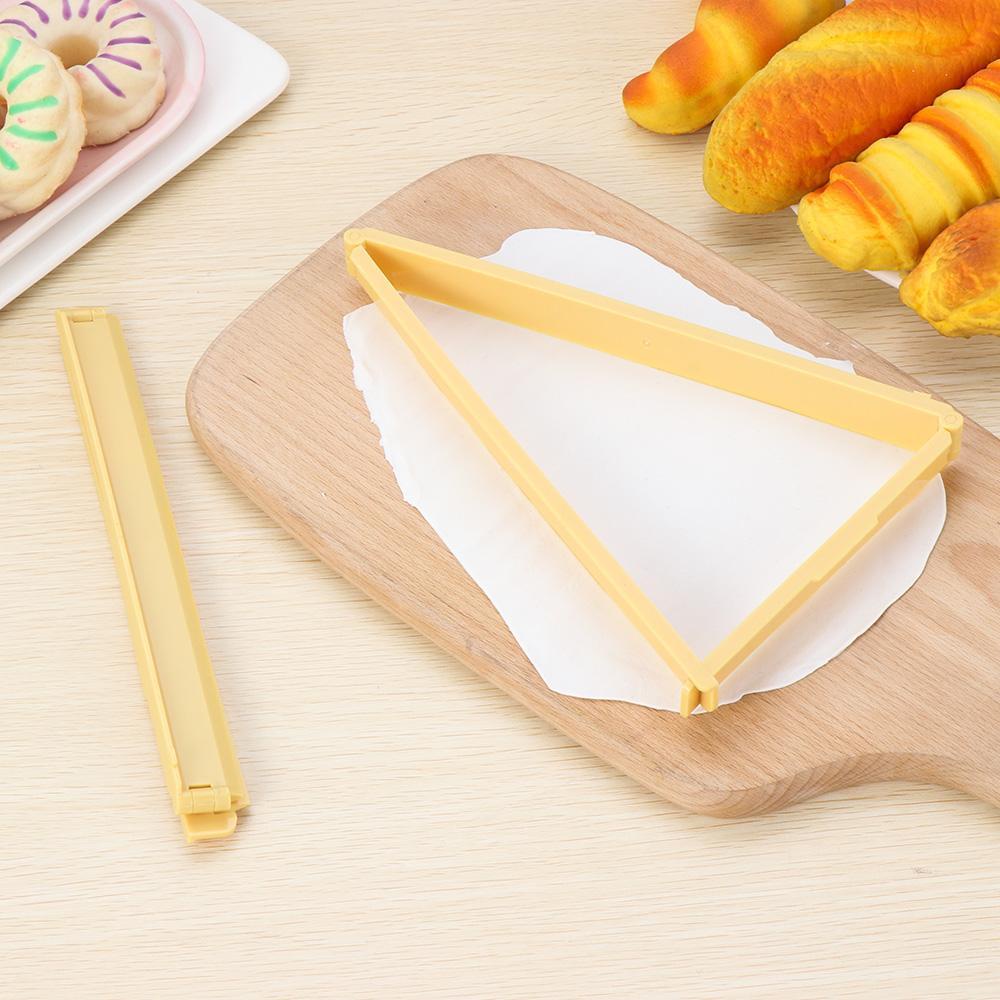 Dụng Cụ Cắt Bột Làm Bánh Sừng Bò Độc Đáo Tiện Dụng Cho Nhà Bếp