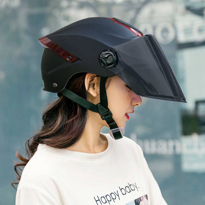 Mũ Bảo Hiểm Chống Nắng Siêu Nhẹ Chất Lượng Cao Thời Trang Mùa Hè Cho Nam Nữ