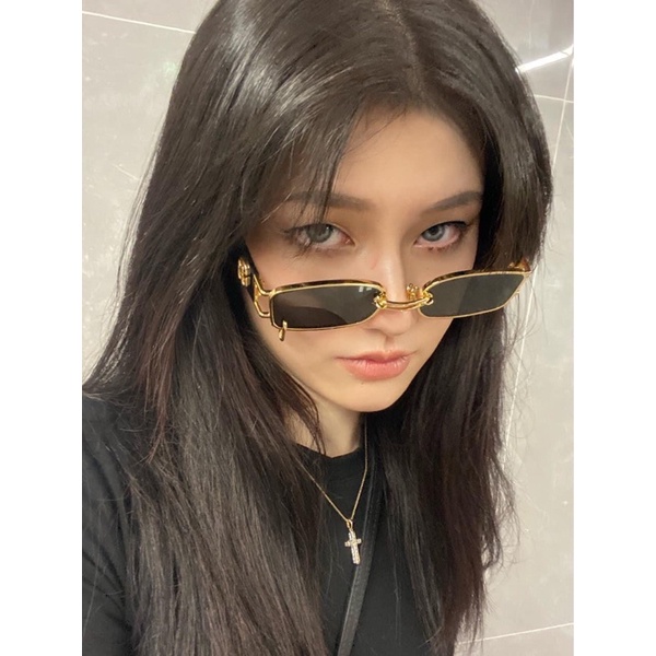 Kính mát thời trang GM dáng chữ nhật,phong cách hàn quốc trẻ trung dành cho cả nam và nữ.Phù hợp đeo đi chơi,chụp ảnh