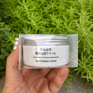 Kem dưỡng trắng da Muji White Moisturising Cream