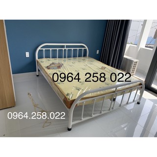 Giường sắt kiểu bo góc rẻ đẹp - 1m8x2m -freeship hcm (hình thật)