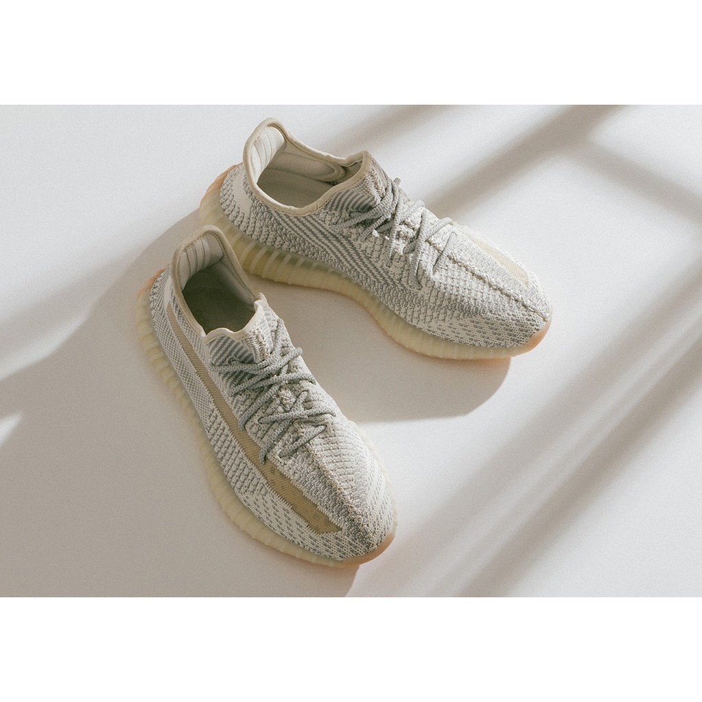 Giày thể thao YEEZY 350 V2 LUNDMARK