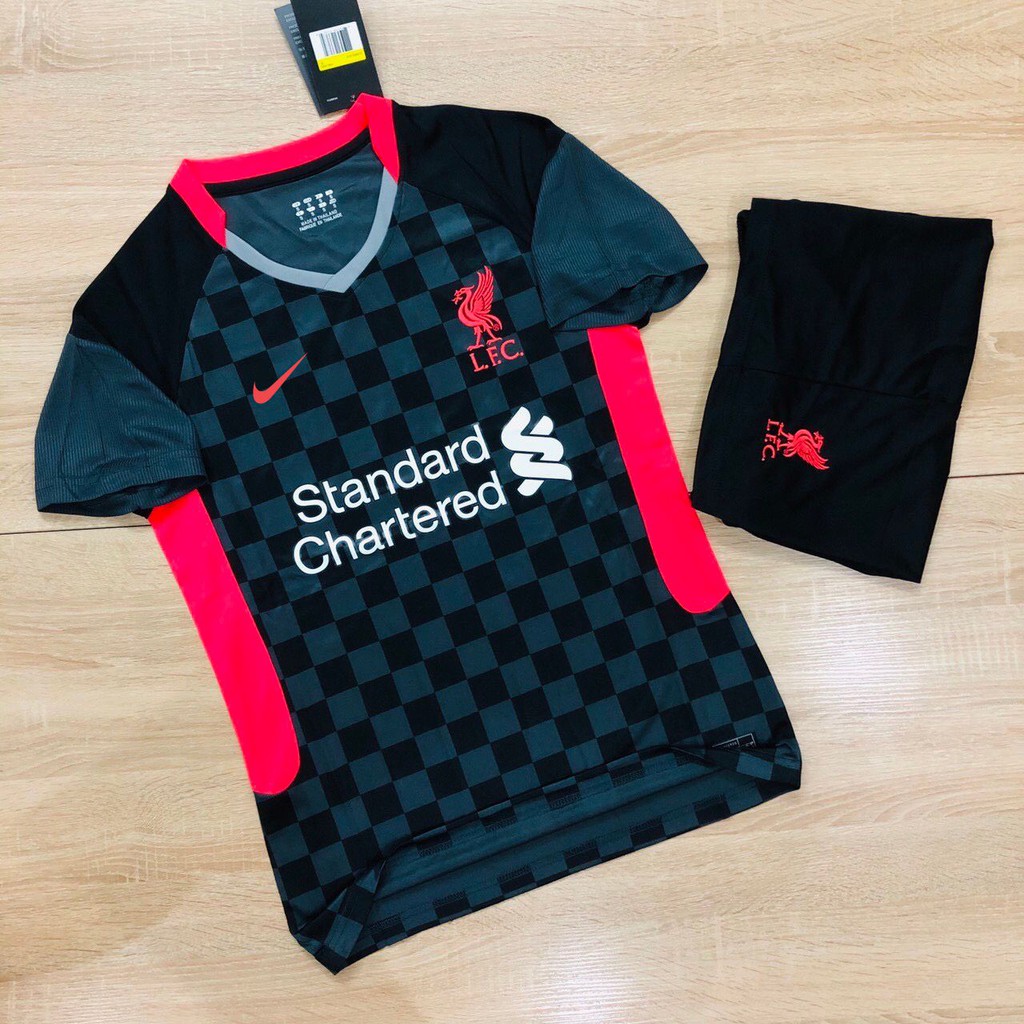 Bộ quần/áo thể thao, Bộ bóng đá giá sỉ Liverpool hàng Thái Lan 160K chất vải mềm mát mịn, thấm hút mồ hôi.